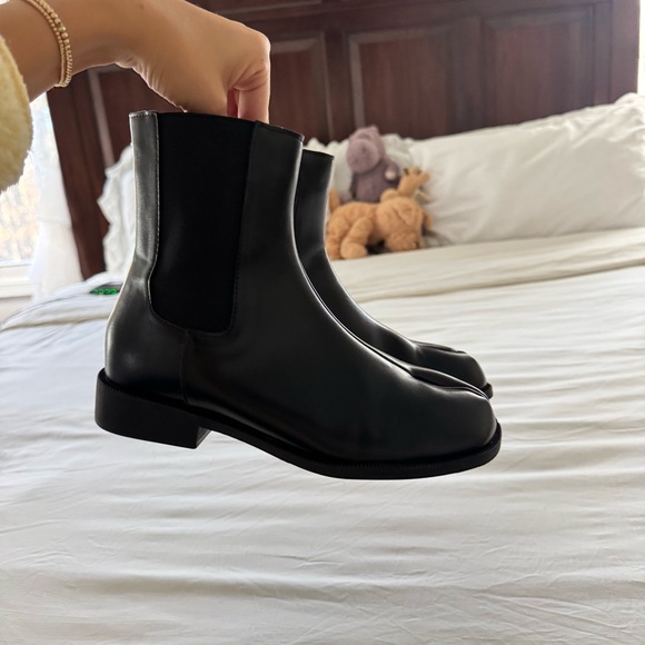 Tabi Black Ankle Boots - Picture 4 of 8